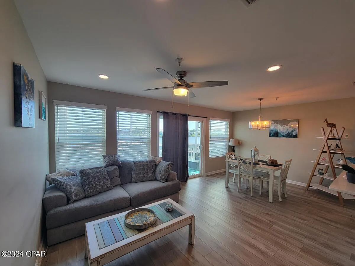 1 bed, 695 sqft, $1,600 — Photo 3