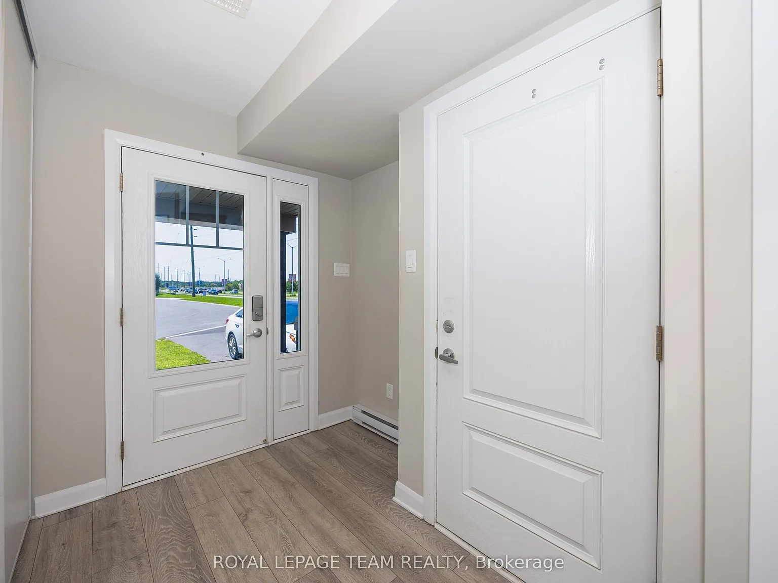 2 bed, $2,350 — Photo 4