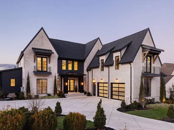 8610 Belladonna Dr, College Grove, TN 37046