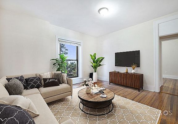 2nd image of 170 Bleecker St APT 5S
