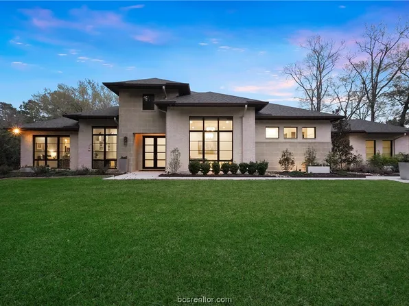 22602 Rosehurst Dr, Tomball, TX 77377