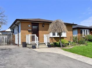 181 Lawnhurst Dr, Hamilton, ON L8V 4R2