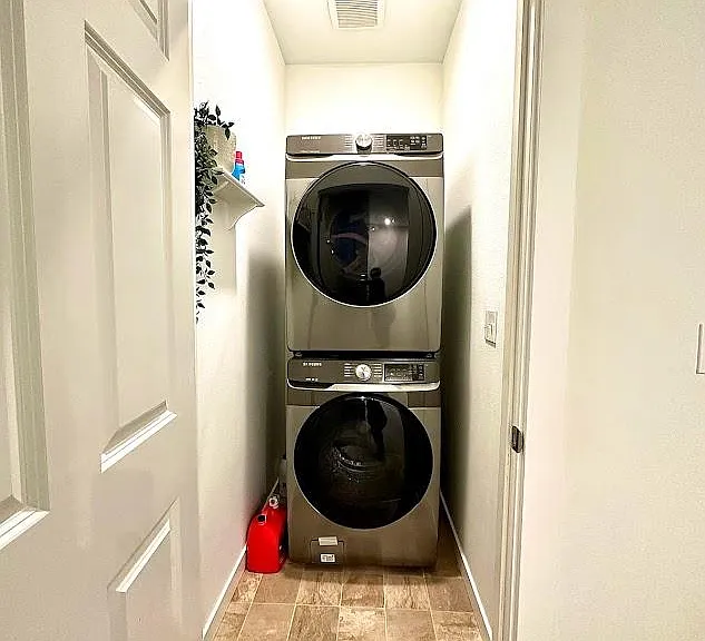 Second floor - Washer/Dryer