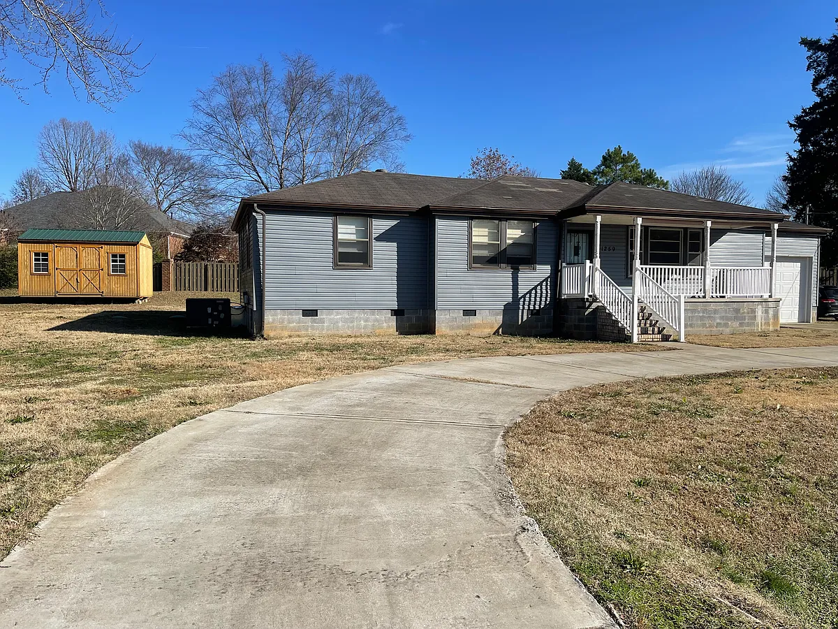 Building Photo - 1259 Browns Ferry Rd
