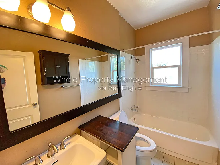 2046 N Ogden St — Photo 16