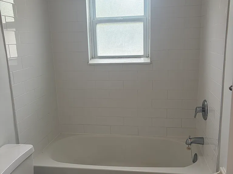 434 Palace Rd #14B — Photo 7