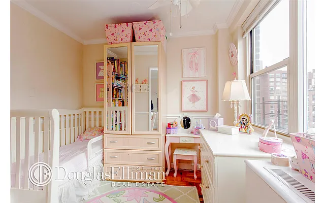 Sold by Douglas Elliman | media 23