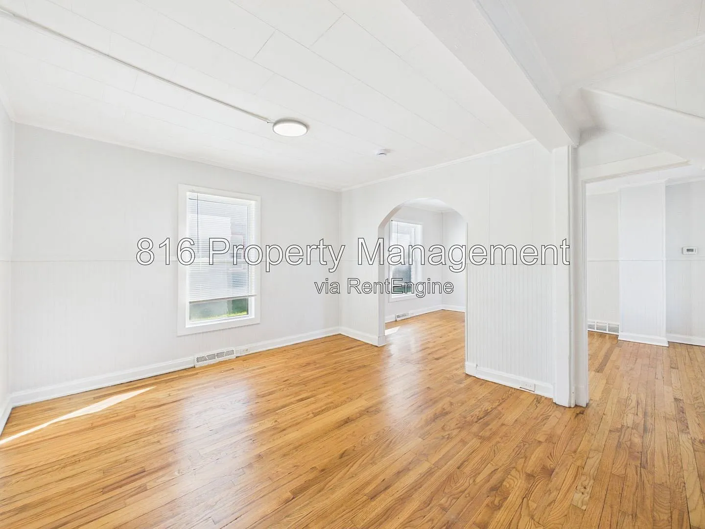 2 bed, 1.0 bath, 979 sqft, $1,250 — Photo 3