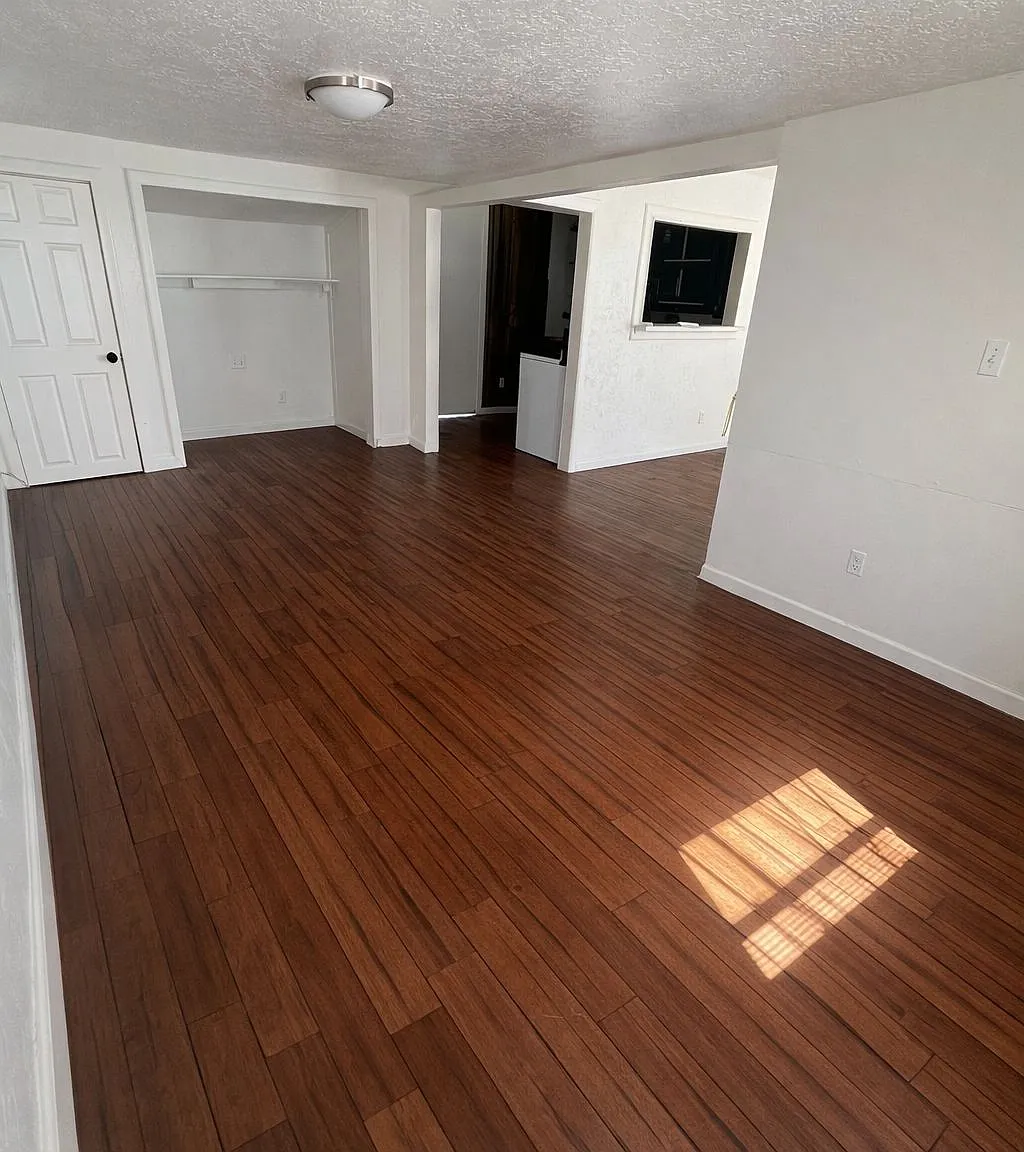 2 bed, 840 sqft, $775 — Photo 2