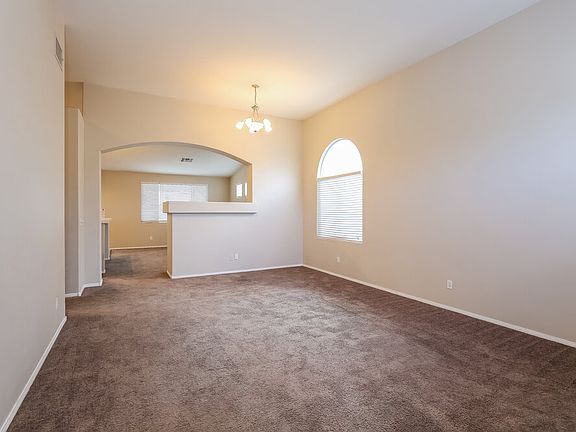3rd image of 5991 Halehaven Dr