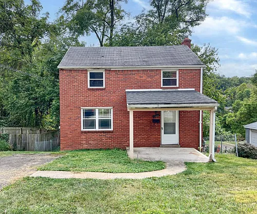 1219 Circle Dr Photo 1