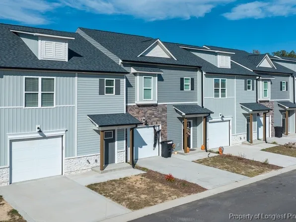 888 Kingscote Dr, Fayetteville, NC