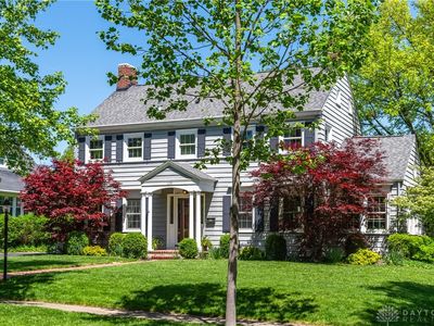 135 E Dixon Ave, Oakwood, OH, 45419