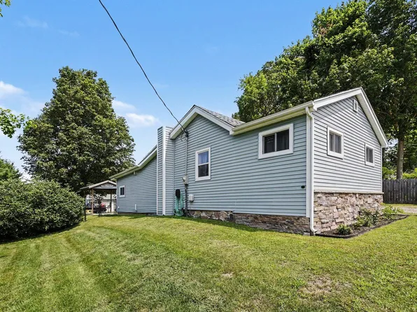 26830 Hamilton St, Edwardsburg, MI 49112