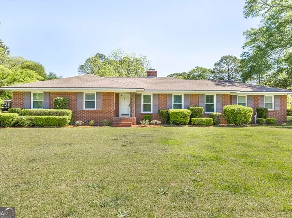129 S 7th St, Cochran, GA 31014