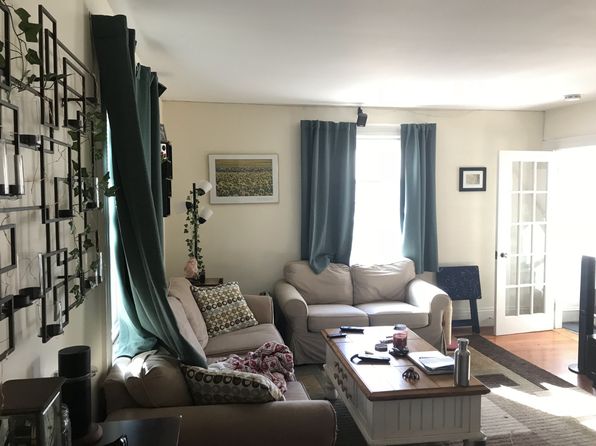 1143 Beacon St #1