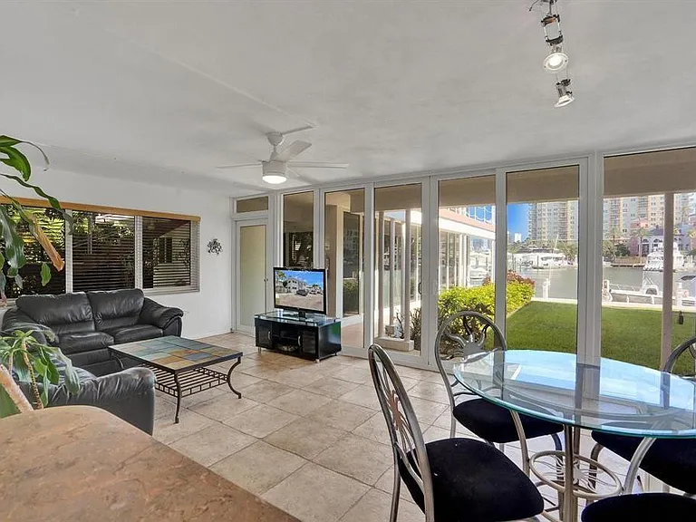 2760 Yacht Club Blvd #10C — Photo 7