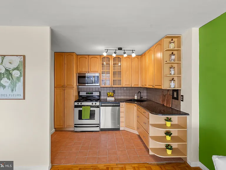 1401 Pennsylvania Ave #208 — Photo 21