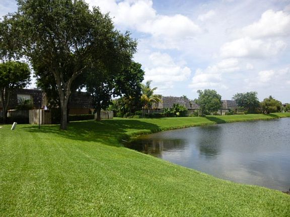 2nd image of 153 Lake Arbor Dr