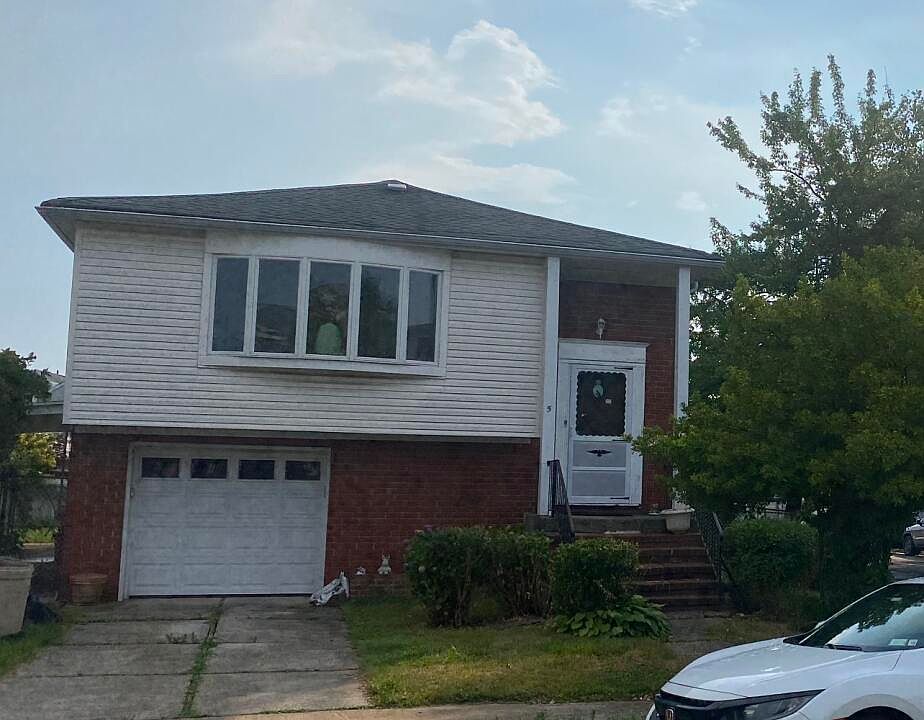 1st image of 5 Belfield Ave