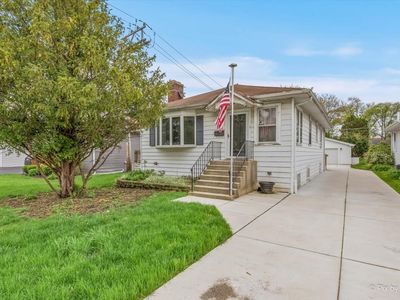 217 W School St, Villa Park, IL, 60181