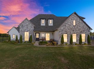 1553 Clara Ct, Fort Gibson, OK 74434