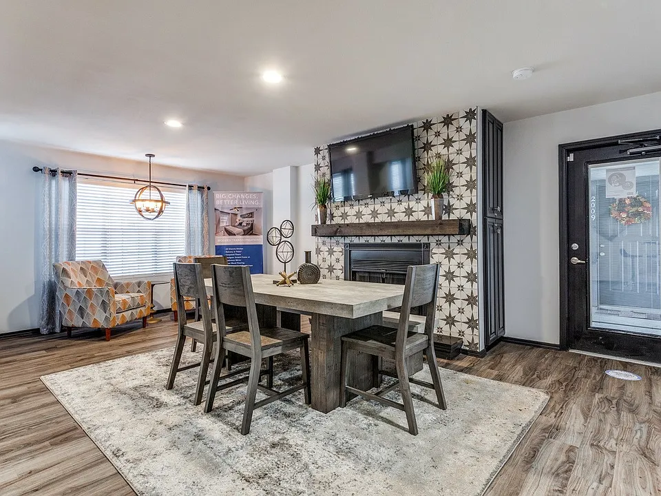 8951 Randol Mill Rd