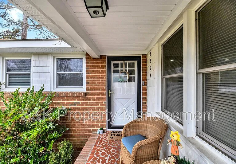 5524 Briarwood Ln — Photo 6