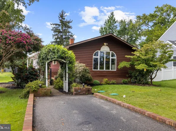 1689 Twickenham Rd, Pasadena, MD 21122