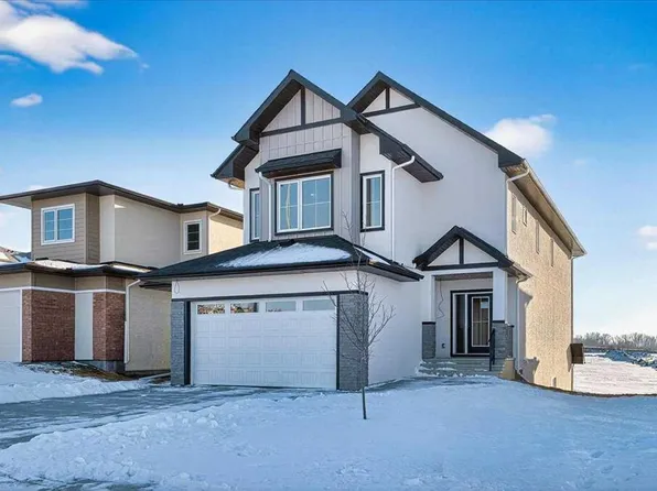 7 N Lakewood Way, Strathmore, AB T1P 2J5