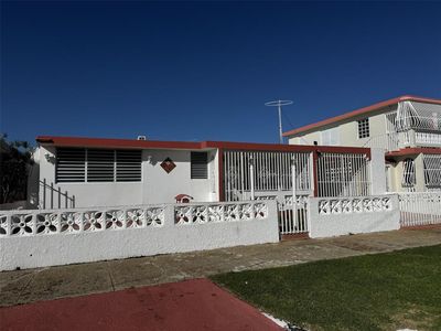 (Undisclosed Address), Carolina, PR, 00979