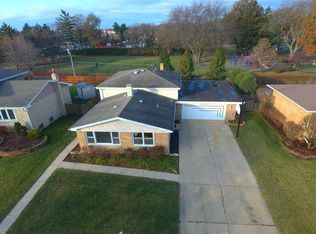 916 S Maple St, Mount Prospect, IL 60056