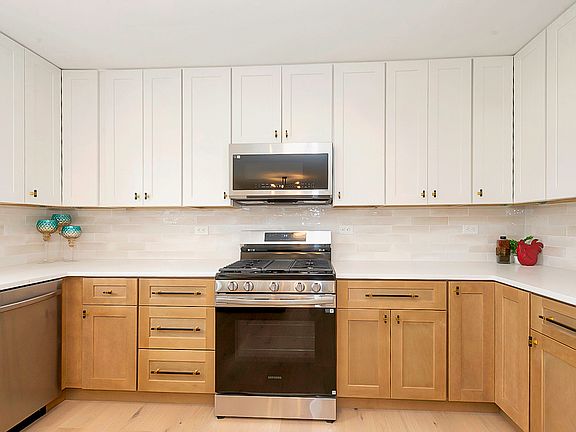 4th image of 2819 Clearview Ct