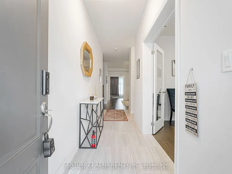 1469 Davis Loop — Photo 3