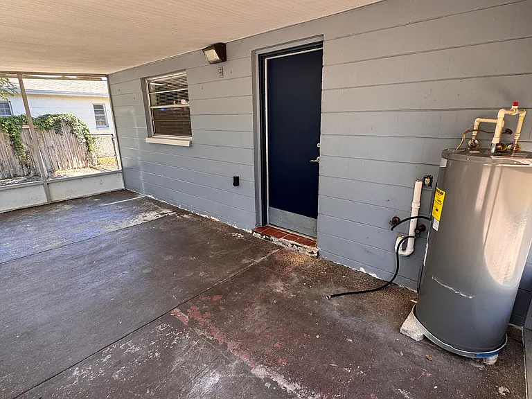 7504 N Thatcher Ave — Photo 27