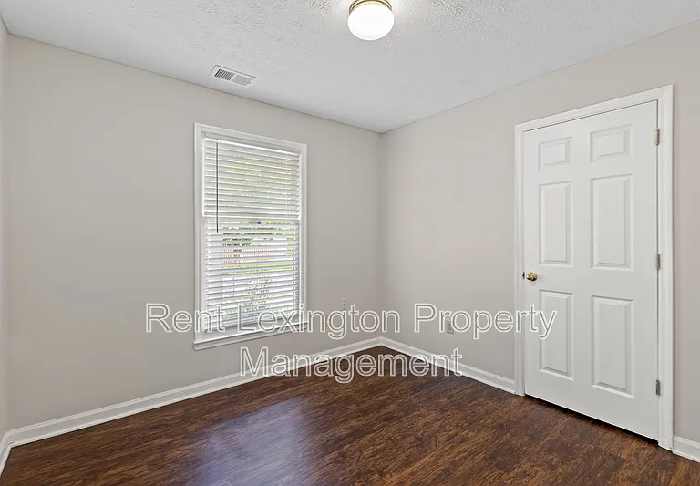 4225 Steamboat Rd — Photo 15