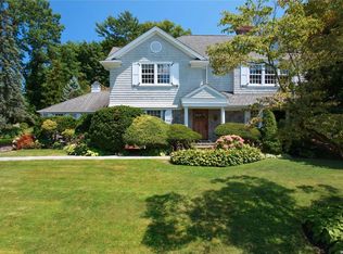 55 Gristmill Ln, Manhasset, NY 11030