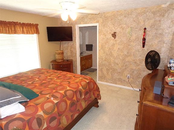 4th image of 1001 Willow Oaks Cir