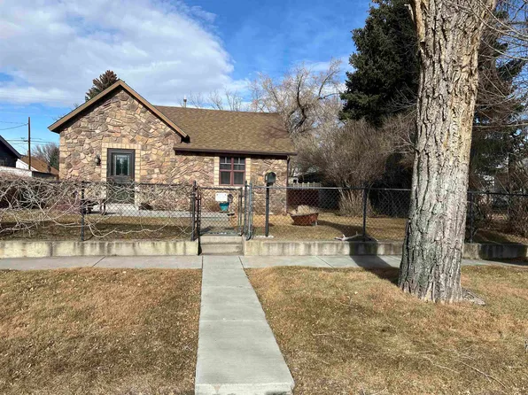 1325 Salsbury Ave, Cody, WY 82414