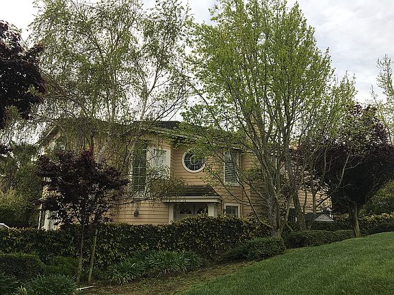 5BR, 3BA, 2 level home 