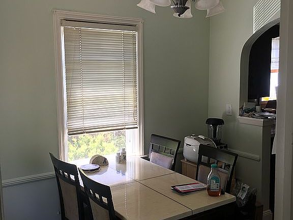 5th image of 51 Spruce Ln