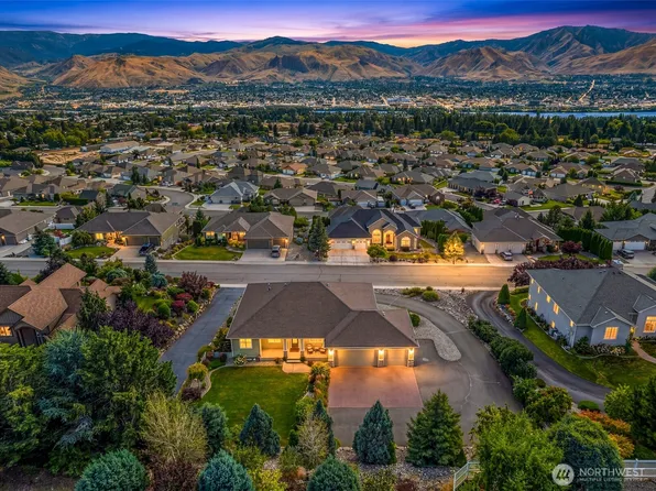 825 Briarwood Drive, East Wenatchee, WA 98802
