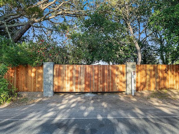 2nd image of 591 Watertrough Rd