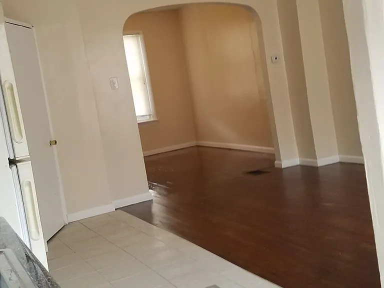 6532 Saybrook Ave — Photo 6