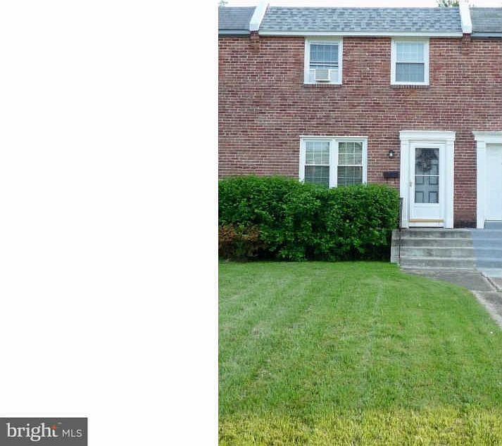 1st image of 3003 W Court Ave