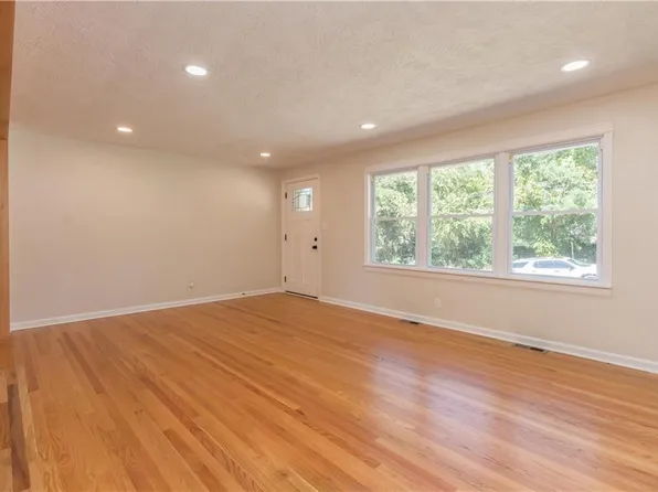 5225 Georgia Ave, Kansas City, KS 66104