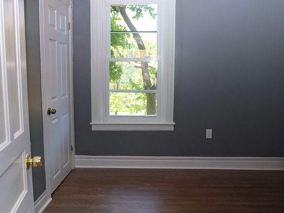 4th image of 103 Leah St