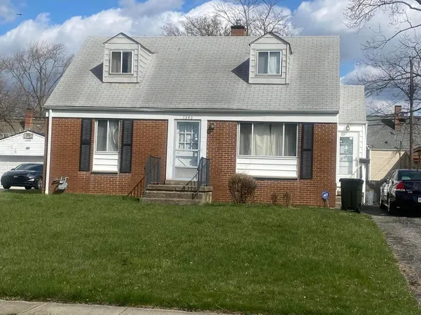 1240 Carbone Dr, Columbus, OH 43224