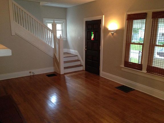 Beautiful entry with Craftsman door