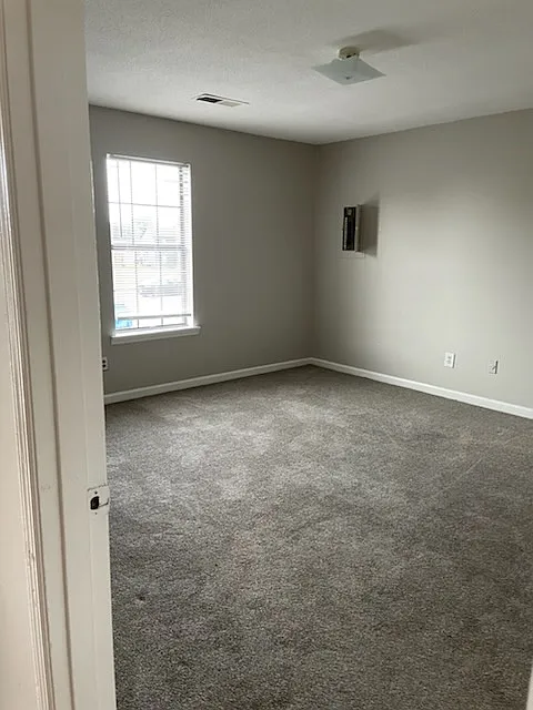 2 bed, 891 sqft, $850 — Photo 2